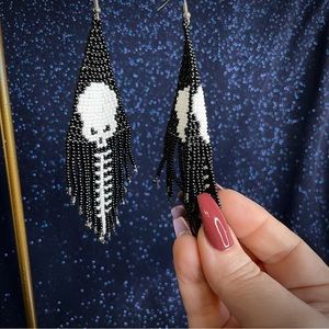 Skull seed bead fringe dangle earring